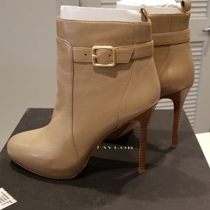 Ann Taylor Bootie